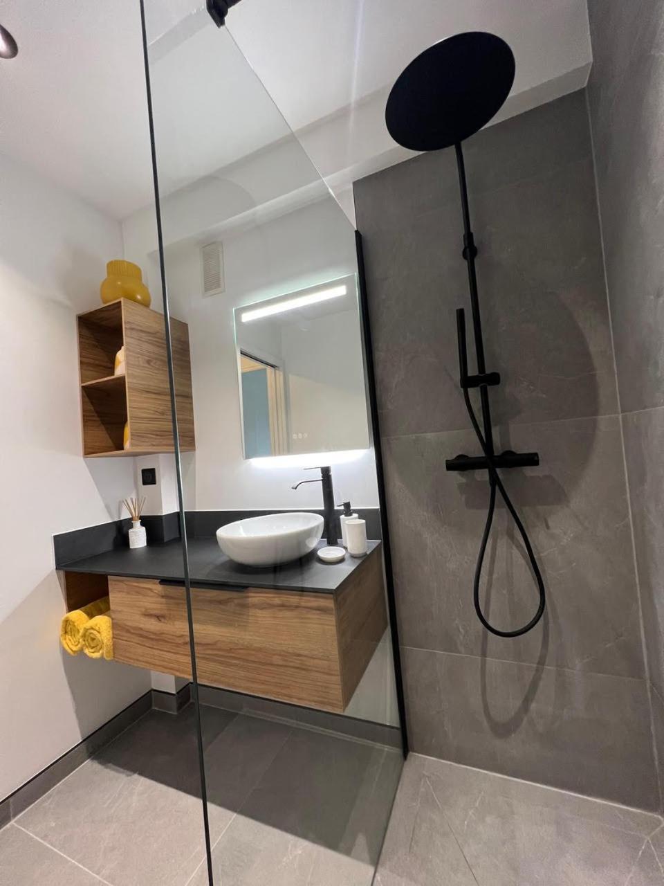 Vue Mer Exceptionnelle Sur Plage Du Midi En 1Re Ligne- 2 Chambres Cannes Exterior foto